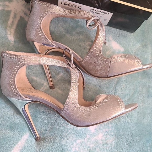 Silver Especial Ocassion Shoes - Picture 3 of 8